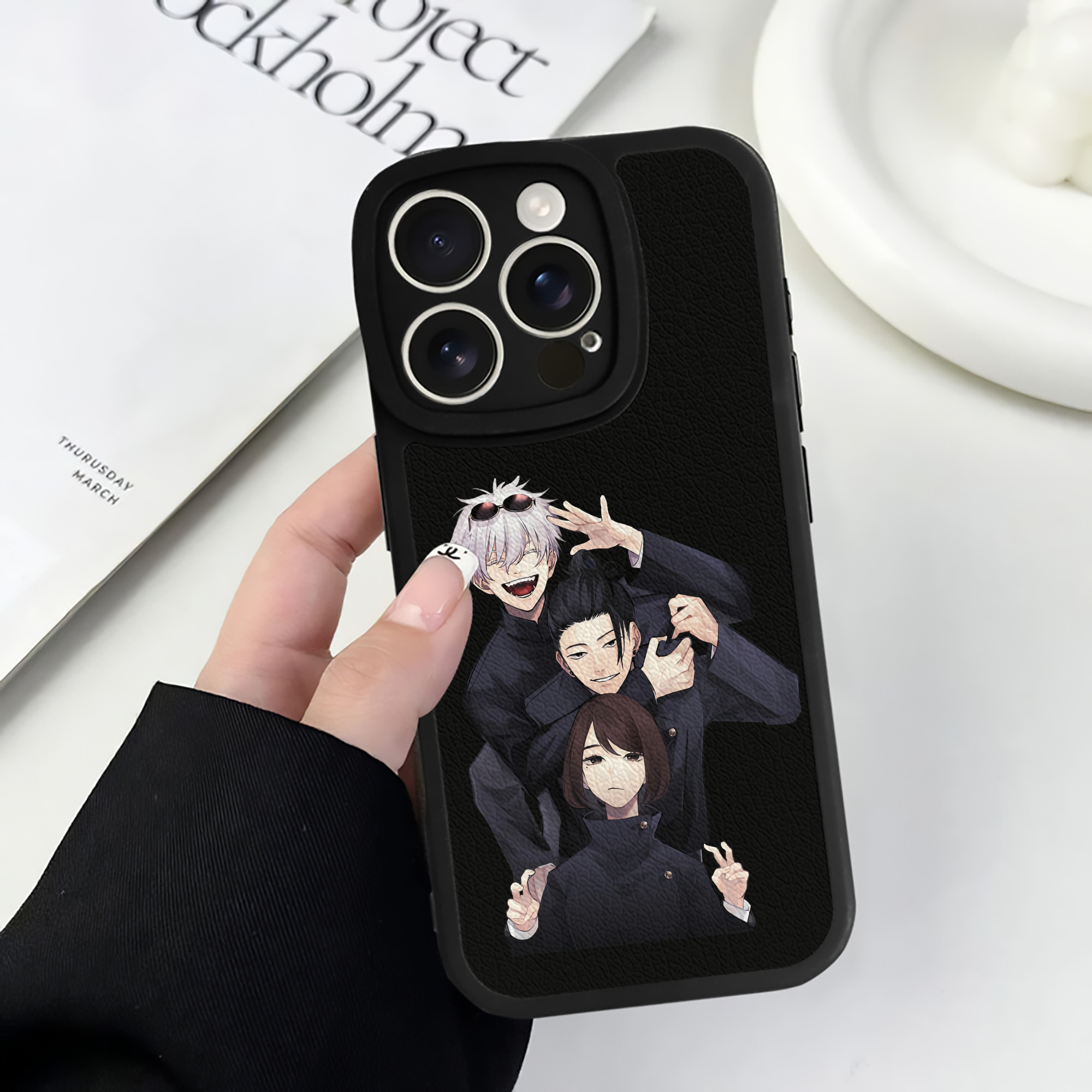 （画像用） 呪術廻戦 Jujutsu Kaisen 【iPhone 16シリーズ対応】シリコンスマホケース（レザー調） 材質：シリコン